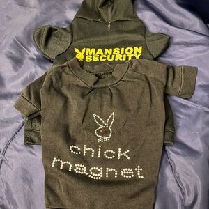 PLAYBOY Black Dog Shirt with Chick Magnet Design